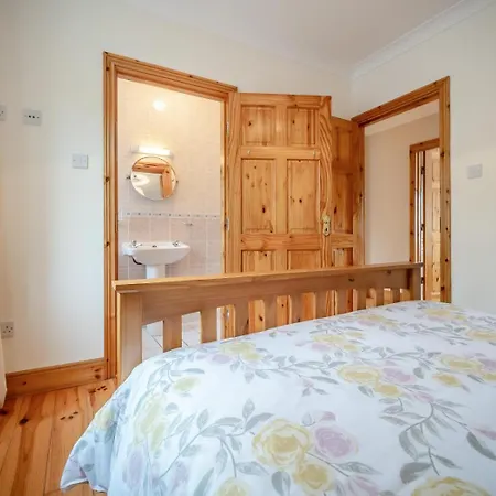 4 Bed In Inch Oc-ii11636 Tatil Evi Caheracruttera