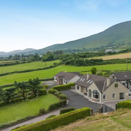4 Bed In Inch Oc-ii11636 Holiday home