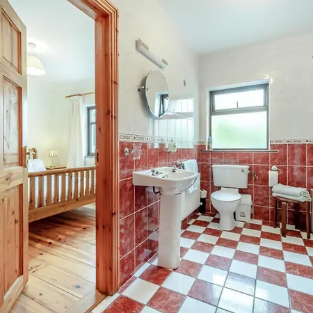 Tatil Evi 4 Bed In Inch Oc-ii11636 Caheracruttera