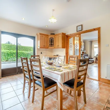 4 Bed In Inch Oc-ii11636 Caheracruttera